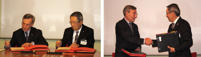 Dr. Hideo Miyahara (right: president of NICT) and Mr. Yannick d’Escatha (:left president of CNES) at the signing ceremony. Dr. Hideo Miyahara (right: president of NICT) and Mr. Yannick d’Escatha (:left president of CNES) at the signing ceremony.