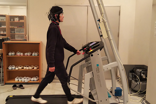 EEG measurement during walking