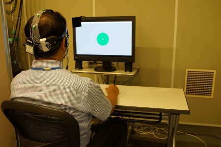 脳波(EEG)を用いたニューロフィードバックトレーニングによる外国語学習