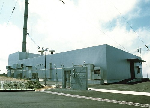 Hagane-yama station building