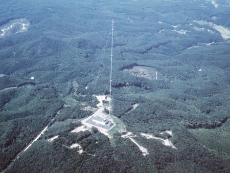 aerial photograph of the 40kHz Ohtakadoya-yama transmission station