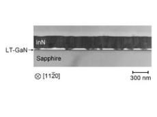 InN断面TEM像