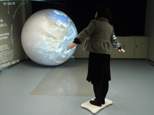 ボードを使って見たい方向に地球儀を変更 ボードを使って見たい方向に地球儀を変更