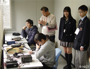 東京電機大学の学生、中高校生らも参加