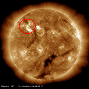 SDO/AIA(NASA)の極端紫外線望遠鏡で観測されたフレア