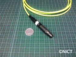 今回開発した超小型テラヘルツ波プローブ 今回開発した超小型テラヘルツ波プローブ