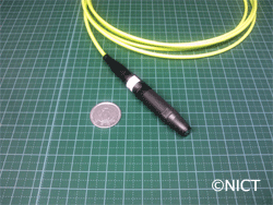 今回開発した超小型テラヘルツ波プローブ 今回開発した超小型テラヘルツ波プローブ