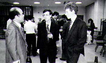 写真 外国人招聘研究者との交流会の様子