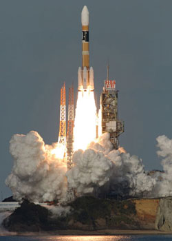 ETS-VIIIを搭載し、種子島宇宙センタ−から打ち上げられたＨ -IIA 11号機
