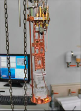 図3●希釈冷凍機内の超伝導量子ビット測定環境