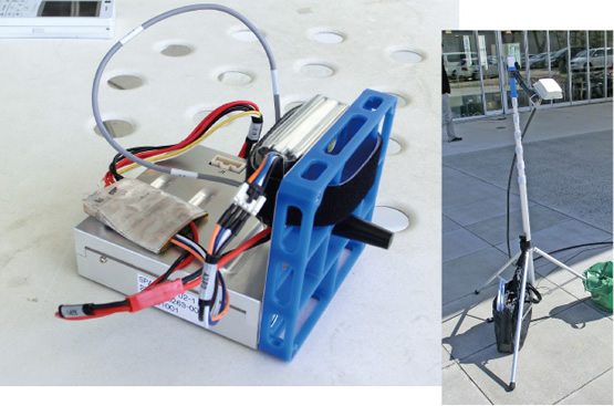 図2　開発した小型無人飛行機搭載用無線中継装置（左）と地上局アンテナ（右）